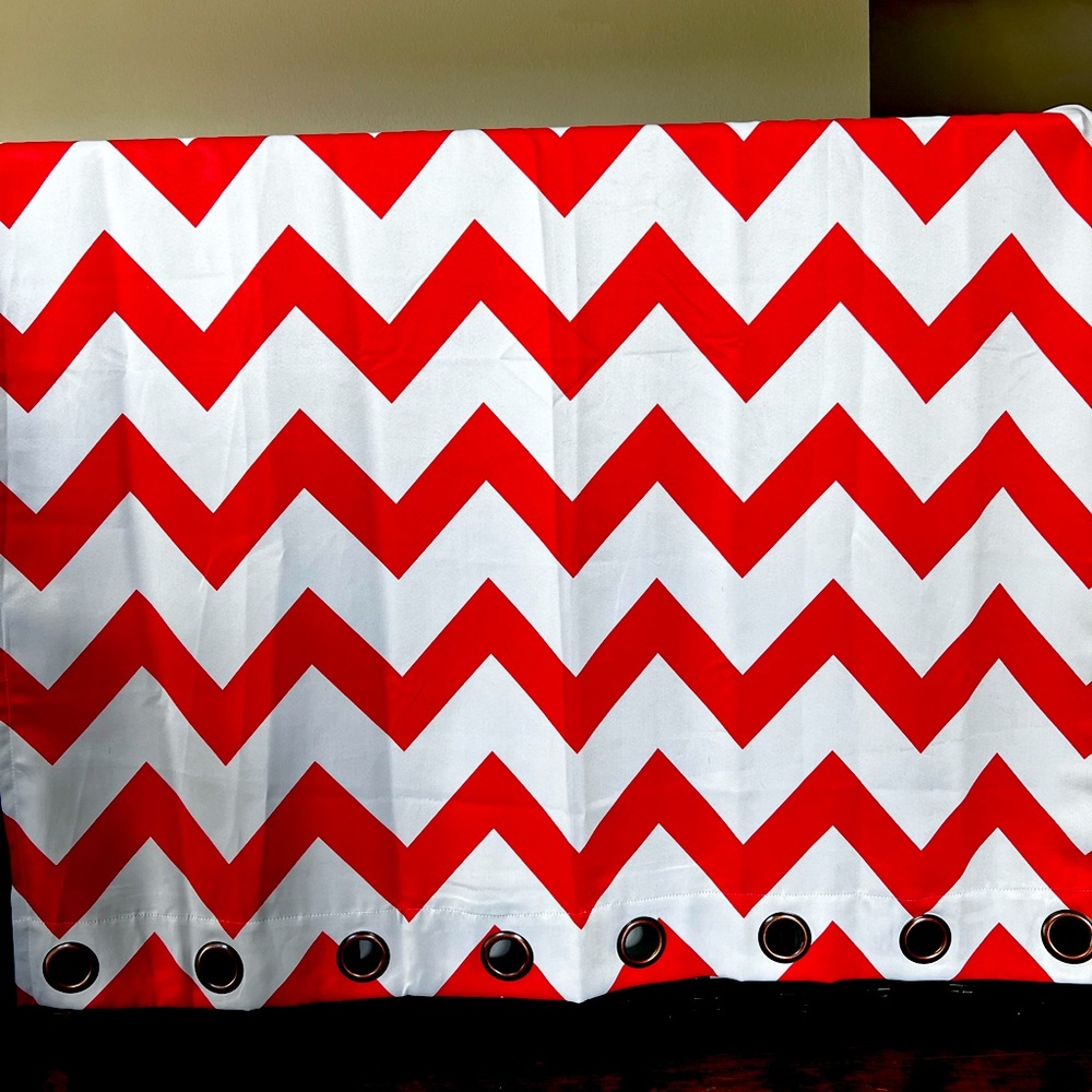 100% black out curtain panels (2), coral and white chevron, 51 x 90in